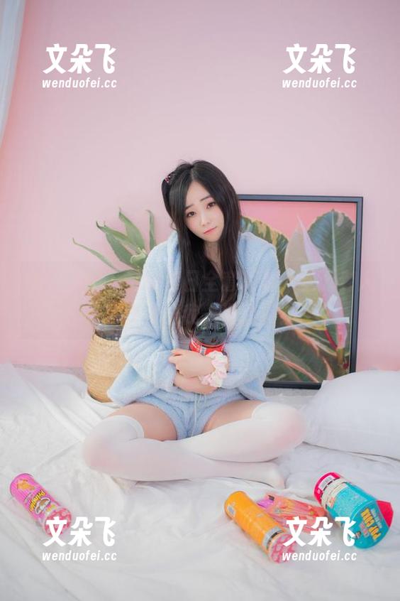 Bambi(밤비)的夏日全套写真，圣诞老人会不会送我一份清凉？