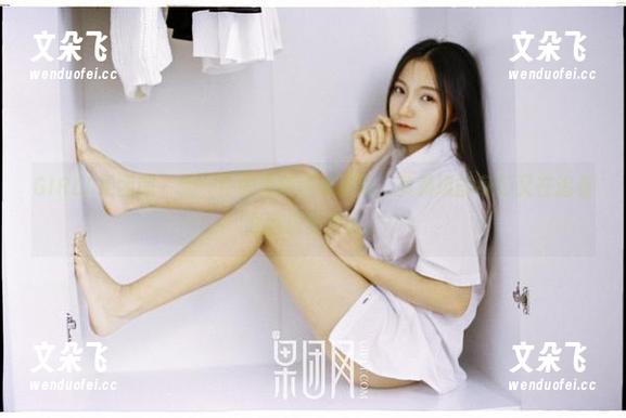 GIRLT果团网 - 新一轮的透明图集更新，莫雅琪的身影又在追着我脑海里晃荡。