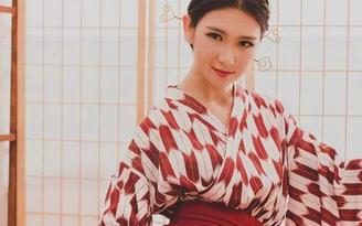 GIRLT果团网 - 裴希西把夏日写真拍成了一首歌的MV，虽然我五音不全，但我已经Gene膜拜她的气质了！