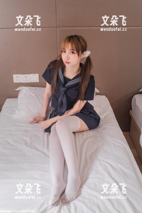 喵糖映画的棕色女仆装，身心舒适再加点小心思——无圣光、套图就像是隐形的氛围。