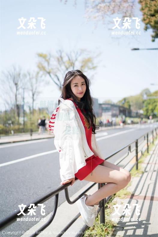 MiStar魅妍社-易阳Silvia MiStar魅妍社 - 窥探易阳Silvia的私房:肉丝“被拍得慌不择路”,这是摄影还是捉贼?