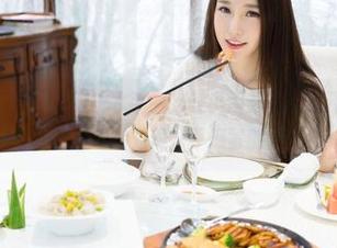 MiStar魅妍社 - 一穿上水手服，程小烦不烦决定开启征途，免费美图送给对海鲜不感冒的你！