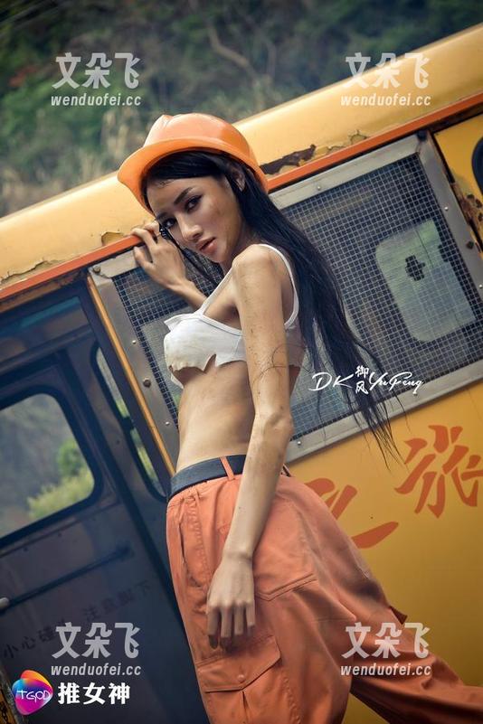 QingDouKe青豆客 - 施忆佳的美腿合集，这腿真是……看了让人想多看几遍，哈哈。