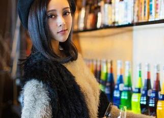 QingDouKe青豆客 - 厨娘selfie也能俏，王语纯写真集等你来下载，惊掉你的下巴哦！