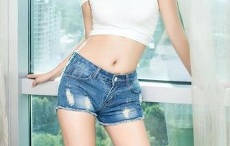 TouTiao头条女神 - 翻看李丽莎的套图，资源就像是杂志里的彩蛋…