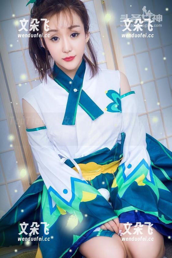 TouTiao头条女神-温心怡 TouTiao头条女神 - 在温心怡的试衣间,海军服成了壁纸上的主角!