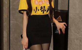Xiuren秀人网 - 七七kiko的“原图”瑜伽，样子优雅，万万没想到腹肌也藏在这儿！