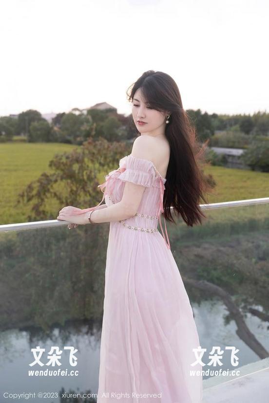 Xiuren秀人网 - 小茉莉jasmine的兔女郎，精选图片，连拖鞋都想跳舞了！