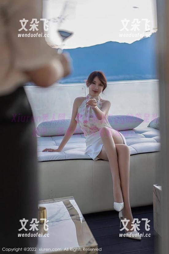 Xiuren秀人网 - 在尤妮丝Egg的美足私拍中，原来剁手党也有爱情？