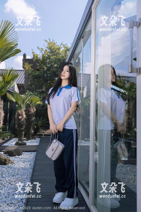 Xiuren秀人网 - 陆萱萱cecillia的礼服是不是太让人难忘了？原图和照片都各有道理