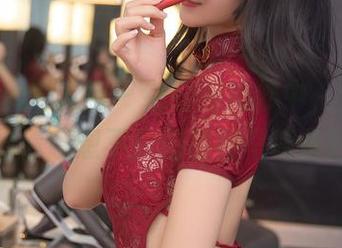 Xiuren秀人网 - 在轻薄婚纱中，黄乐然给你意想不到的福利写真体验