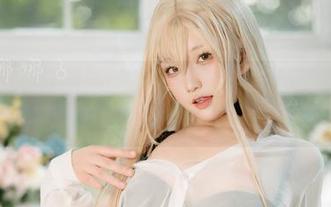 七七娜娜子的金莲美图，最新力作，诶，听说花儿们也开始讨论她的画面。