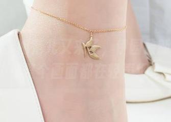 丽柜 - 学姐范儿又来了，伊园最新分享，仿佛整个画面都在轻声细语。