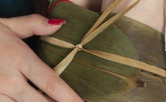 丽柜ligui - 这张安安的黑丝私房图片，怎能有如此复杂的眼神呢。