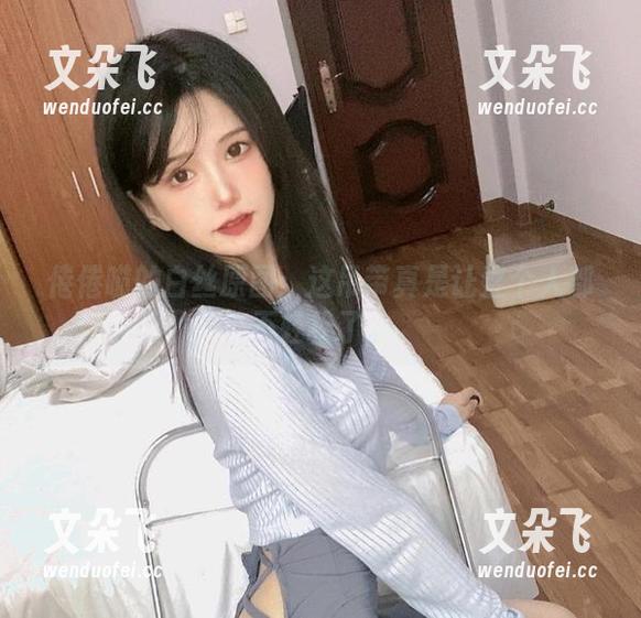 倦倦喵 倦倦喵的白丝原图:这吊带真是让整个人都不轻松了。