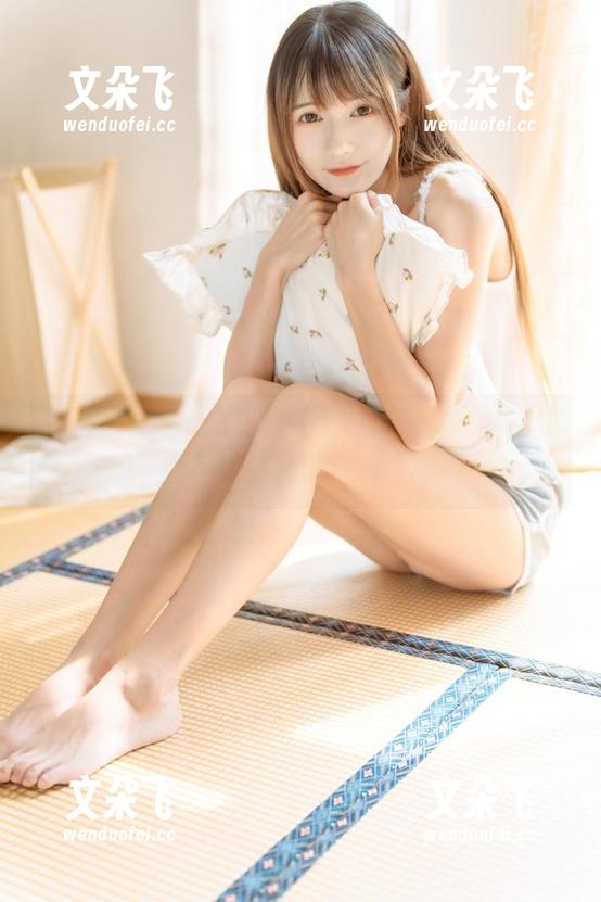 兔子Zzz不吃胡萝卜的灵魂考验，那棒球少女实在太抓眼球了！