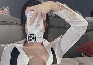 微密圈 - 兔宝妮to的蕾丝，究竟是图包还是诗，你来决定。