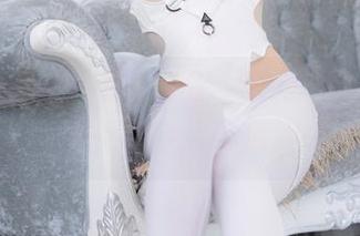 下载和收藏都不算过分，十万珍吱伏特的加藤惠兔女郎全集，值得一看。