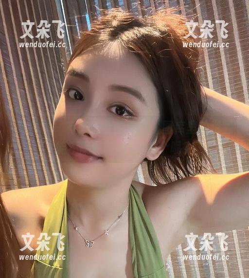 奶雯 微密圈 - 有了奶雯的黑色,图库里的资源能不能同时erve几个呢?