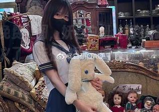 这一波免费美图，妖君白研让梅尔特莉莉丝重新定义了“走在前面”的感觉，真心受不了。