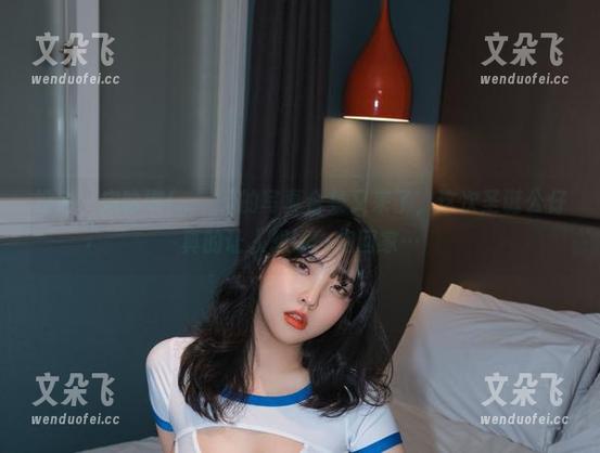 没错，宋哈娜(송하나)的写真合集又来了，这次圣诞公仔真的让人想逐一抱回家…