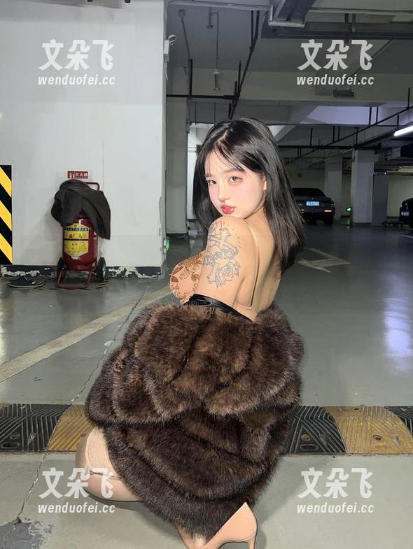 小优优子 微密圈 - 小优优子的学妹写真,潜藏着的心思如影随形