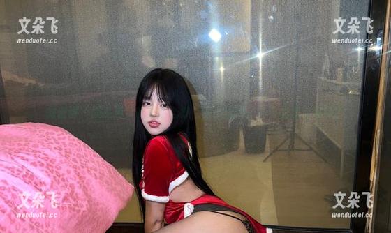 微密圈 - 脱离现实的泳装合集，看小优优子的自拍怎么演绎？