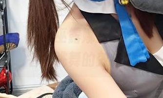 图片最爱：小女巫露娜的定制镭射紫，莫名想跳舞的效果！