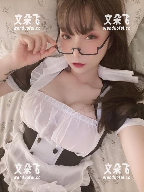 最新小泉学姐吖美图，清纯按钮被按爆了，嗯…这是什么神操作？