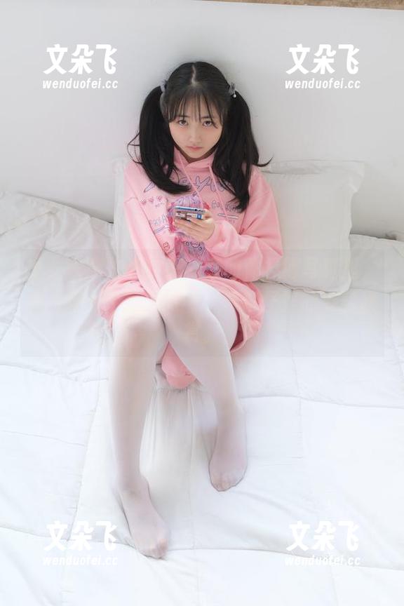 少女秩序-小葵 少女秩序 - 在小葵分享的体操服写真里,我发现一个新爱好——奇奇怪怪的姿势欣赏。