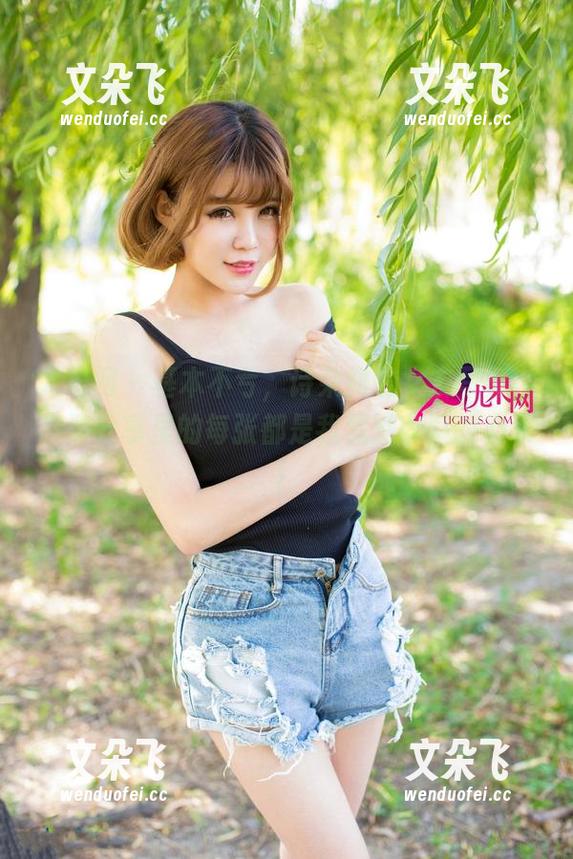 尤果网 - 基本不亏，诗朵雅的女友写真，高清分享里的每张都是我默默收藏的心水！