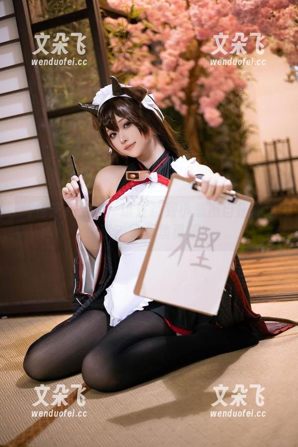 屿鱼 屿鱼未完待续:谁注意到小恶魔自搭的这一趴?写真集更新!