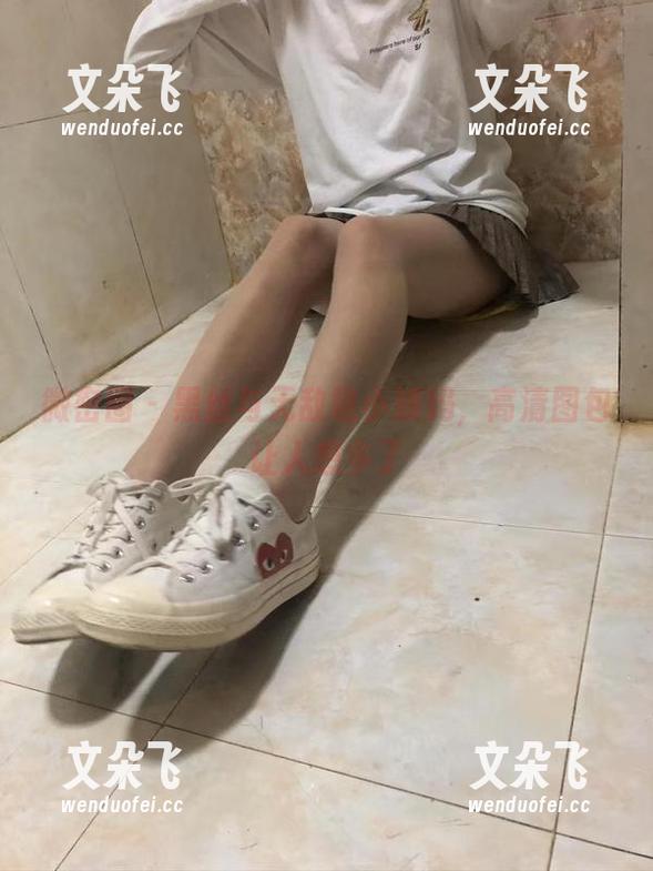 无敌哒小姨妈 微密圈 - 黑丝与无敌哒小姨妈,高清图包让人想多了