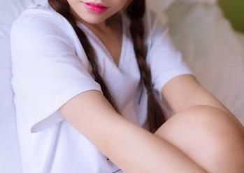 果团网 - 夏日里的林弯弯：她的美图就像冰淇淋一样，虽然免费但绝不失真！