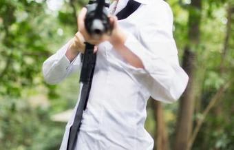 在水一方，果团网的这一组写真，难道不好奇那个青春美少女的人设吗？