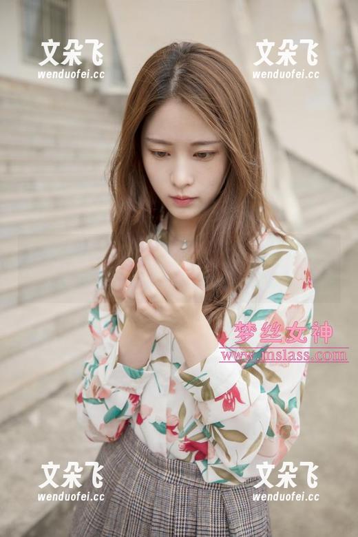 梦丝女神 - 镜头里的花月舞：蕾丝时刻，当然是图片精选中的心思游戏！