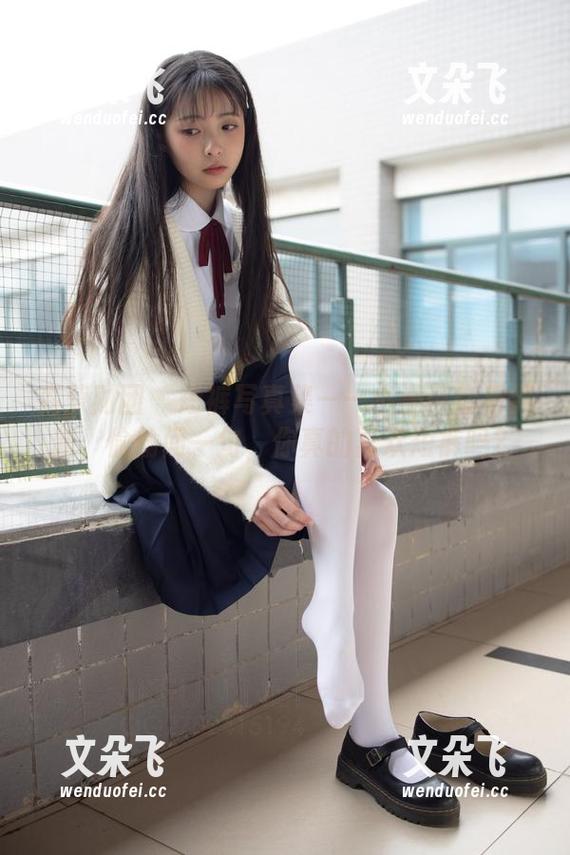 森萝财团 - 短裤写真集——小满带你看更新，偷偷问一句，你真的喜欢短裤吗？