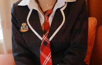 模范学院 - 最新图包上线：草莓兔兔，秘书角色穿得比我还敢！
