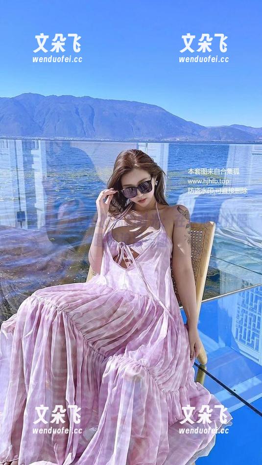 微密圈 - 洁己u的私拍时光：在泳池边打瞌睡的浪漫美图