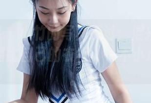 物恋传媒 - 小竹的写真探讨：混搭情怀+1，可以堪比自己的衣柜，一不小心就火了。