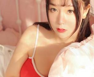 在猫九酱的ArtGravia里，发现最新美图，让人不知不觉停留太久！