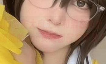 原图里的眼酱大魔王w和黑色蕾丝，随时随地的cos灵感都藏在哪里？