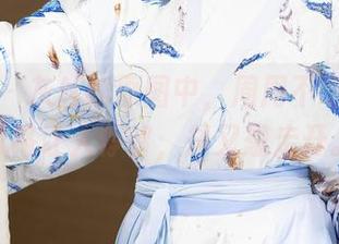 秀人网 - 灰丝的原图中，周周不吃香菜的风格让人停留，却又想走开。