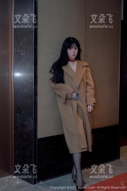秀人网 - 子纯儿Annie的黑白作品集，下载后你会发现其实没人把你当个白痴哦！