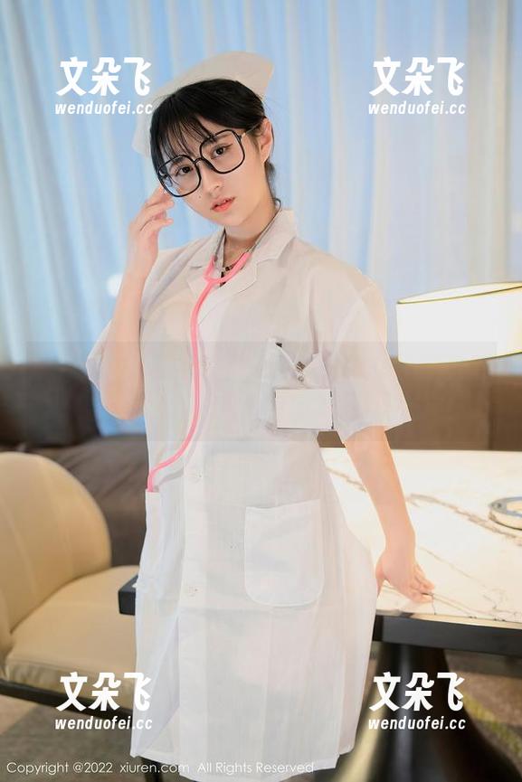 秀人网 - 看这套图，小Kiki把女王气质搬到现实里了？
