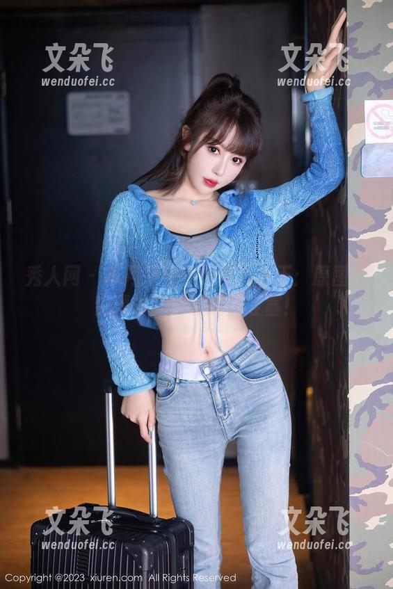 秀人网 - 林月月在镜头里当女王：原图和资源的真实碰撞，哇塞！