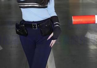 秀人网 - 平时真看不出，原来王馨瑶Yanni的校服竟能引发全集的怀旧潮流