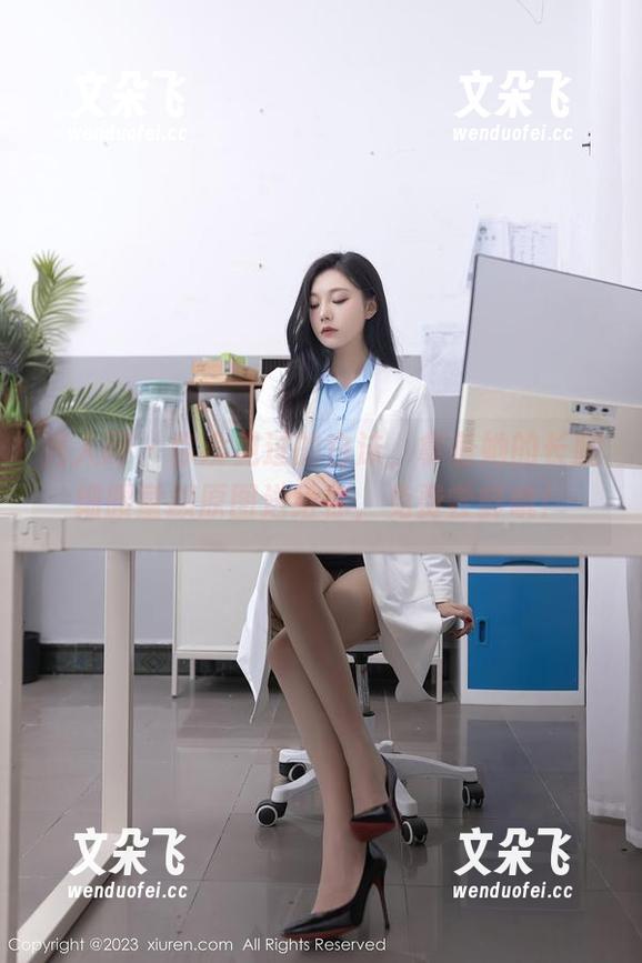 秀人网 - 你没见过的白沫，拿着她的长腿细腰童颜原图送给你，免费尝鲜哦！