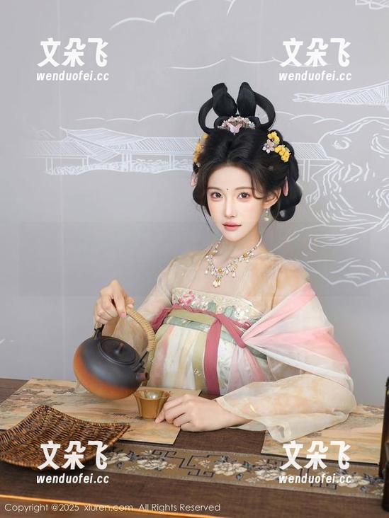 秀人网 - 免费写真！麻布学妹的套装，让我想起了那些年