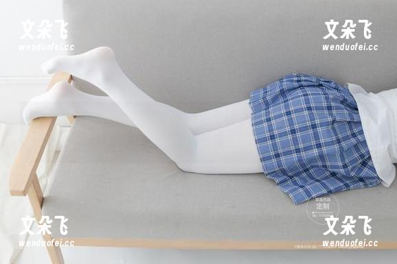 紧急企划 - 高清套图警报：见希w变身小恶魔，白丝黑丝切换如飞，眼都看花了！